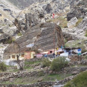mahabharat-written-in-vyas-cave-situated-in-mana-village-uttarakhand-facts