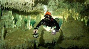 Mexico_Worlds_Biggest_Flooded_Cave_Found_GAM_Mos_1