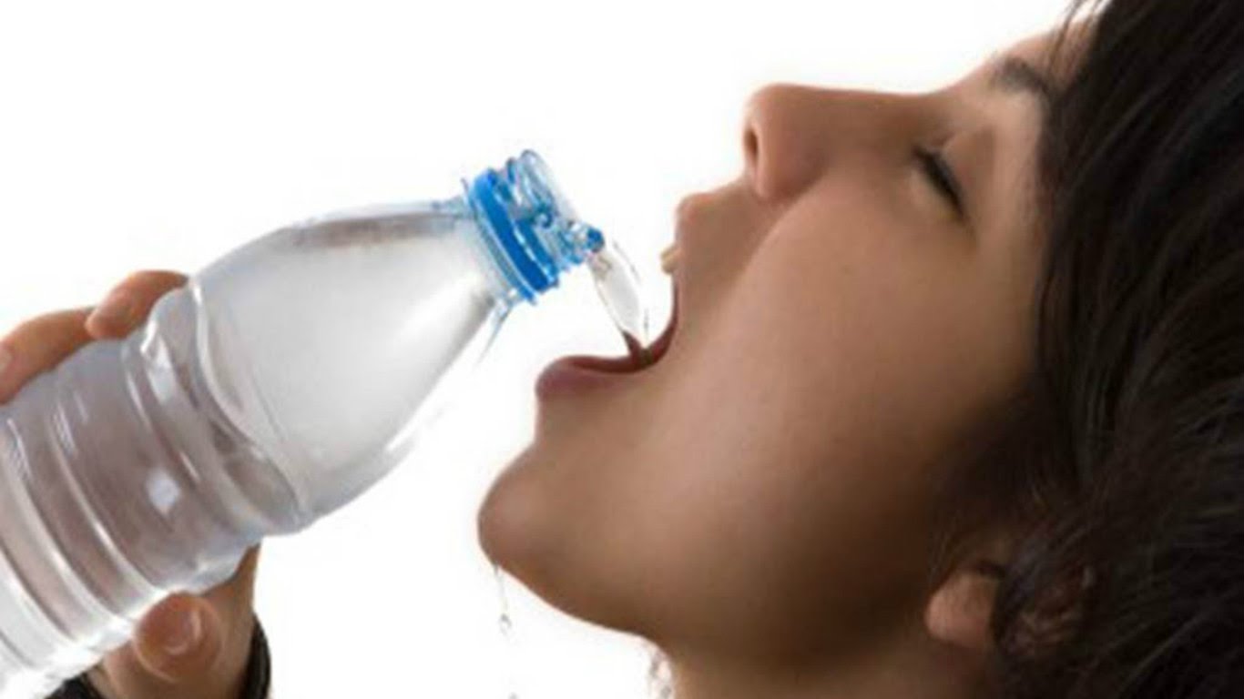 Удовлетворение жажды. Жажда несахарный диабет. Сахарный диабет жажда. Повышенная жажда. Жажда воды.